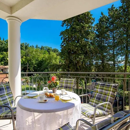 Apartment All For You - With A Swimming Pool Opatija